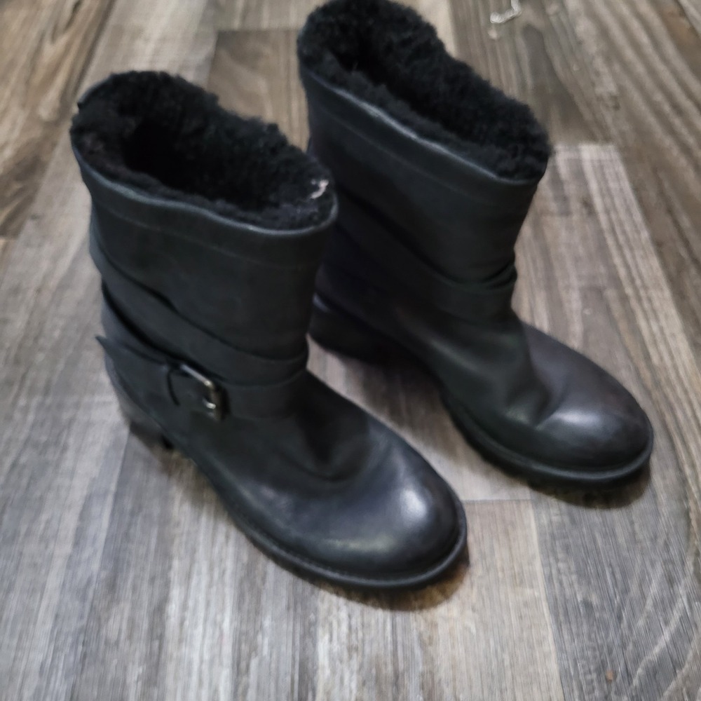 Ross & Snow Women's Lucky Black Leather Boots Warm Sherpa Size 5.5